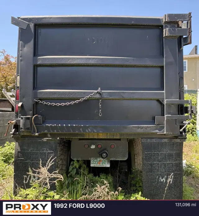 Image of Ford L9000 equipment image 2