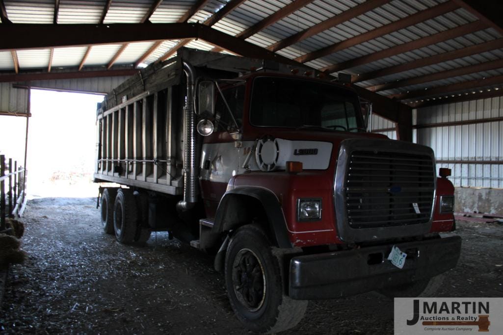 Main image Ford L9000