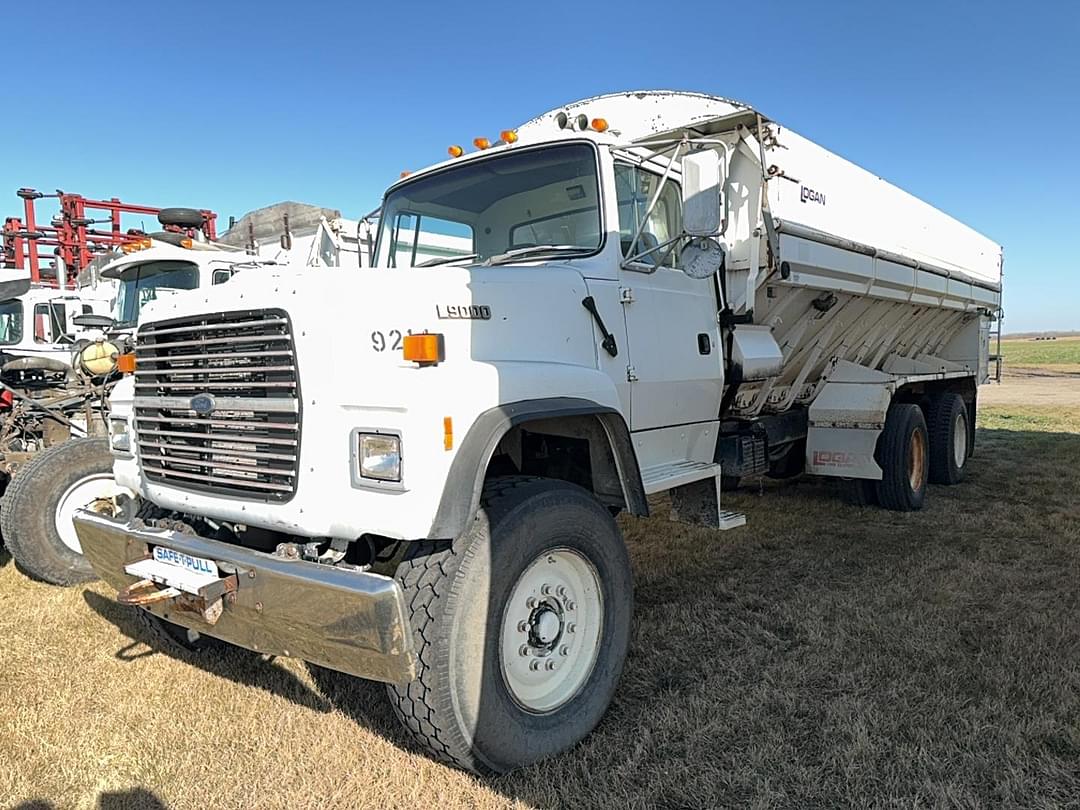 Image of Ford L9000 Primary image