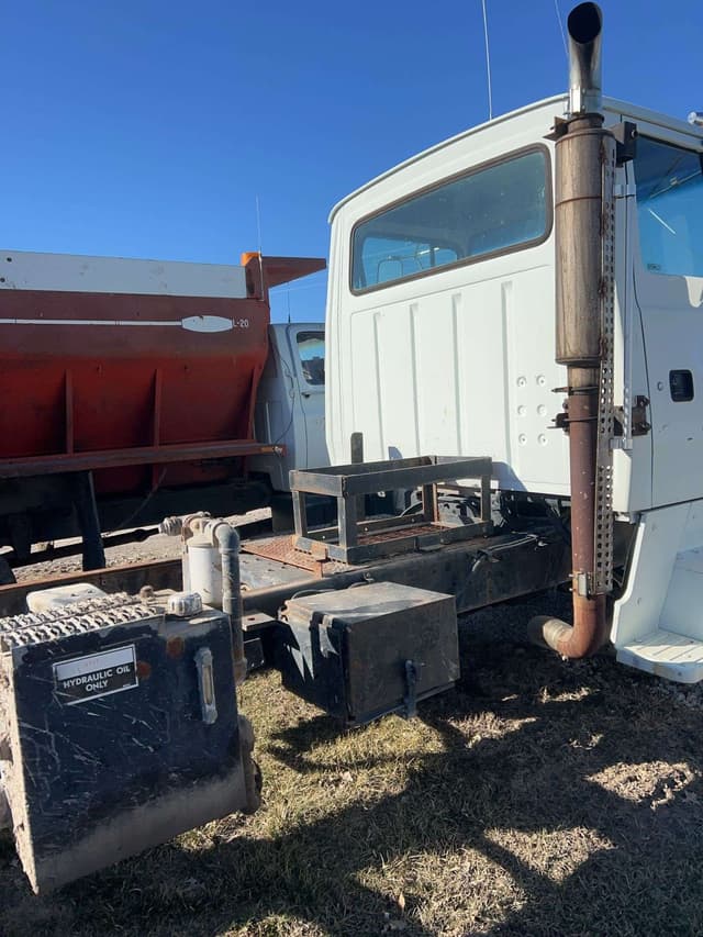 Image of Ford LA8000 equipment image 3