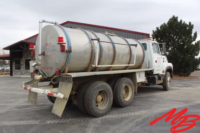 Image of Ford Aeromax L9000 equipment image 4