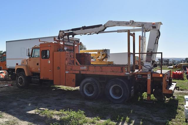 Image of Ford LNT8000F equipment image 1