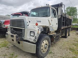 1992 Ford LT8000 Image