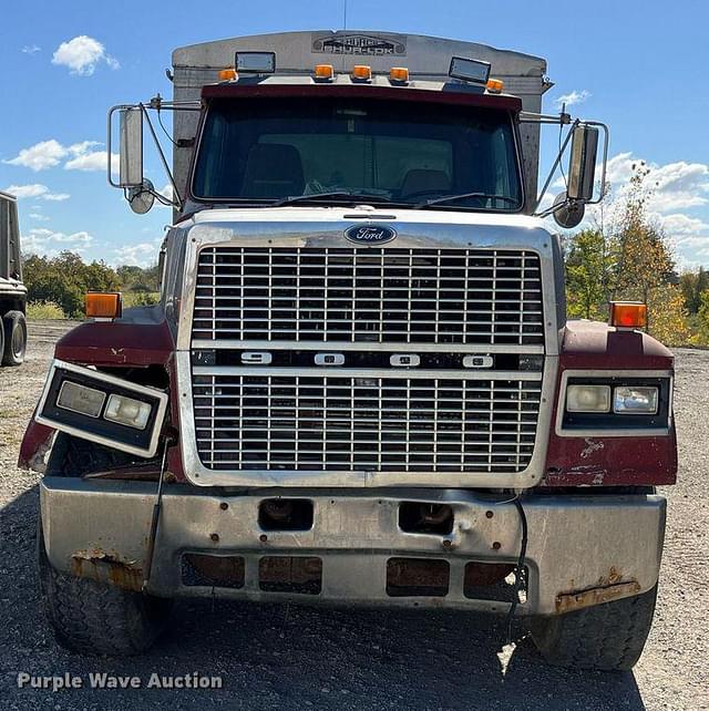 Image of Ford LTL9000 equipment image 1