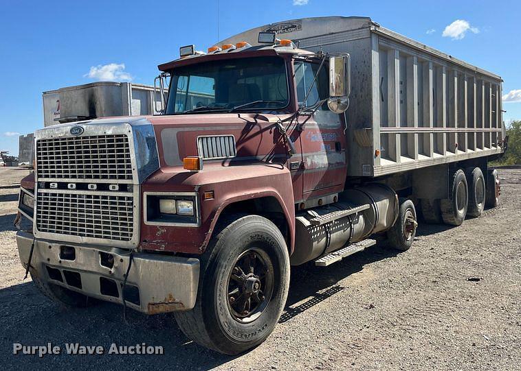 Image of Ford LTL9000 Primary image