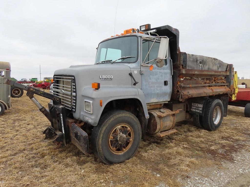 Image of Ford L8000 Primary image