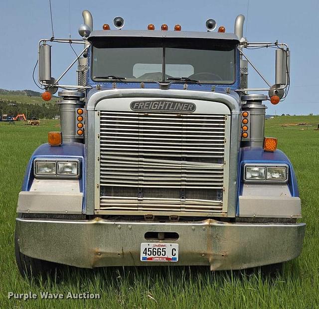 Image of Freightliner FLD120 equipment image 1