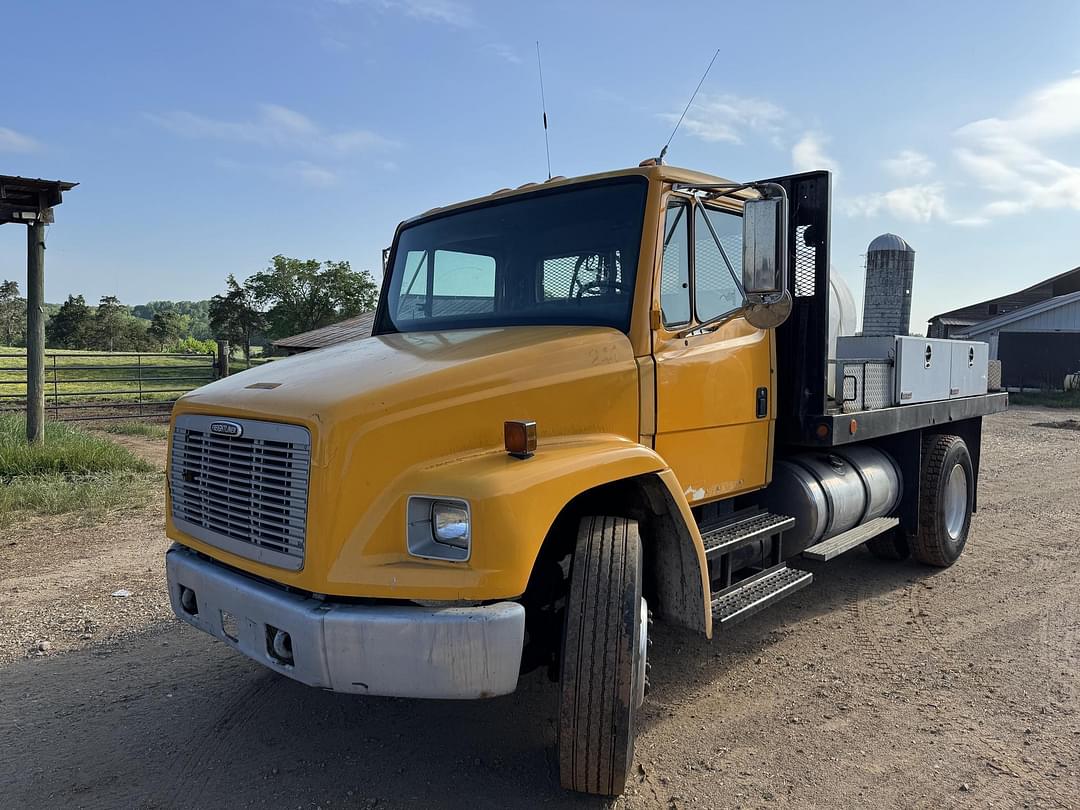 Image of Freightliner FL70 Primary image