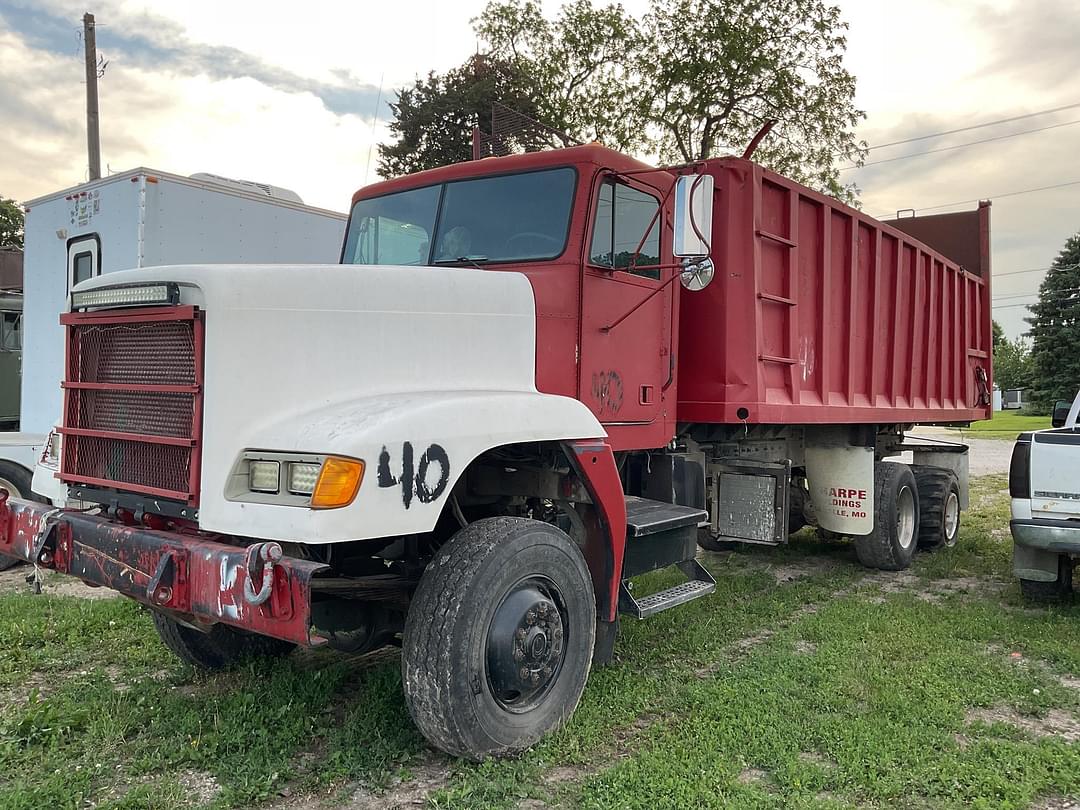 Image of Freightliner FLD120 Primary image