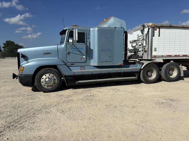 Image of Freightliner FLD120 equipment image 1
