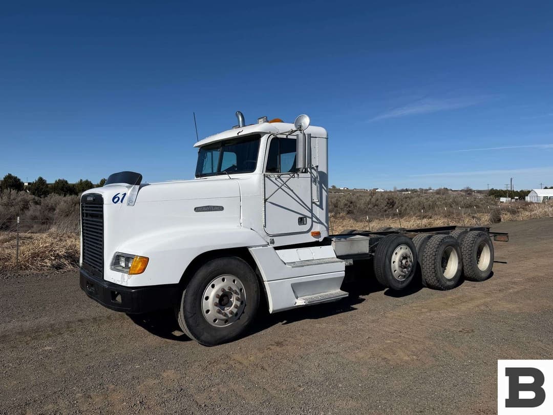 Image of Freightliner FLD120 Primary image