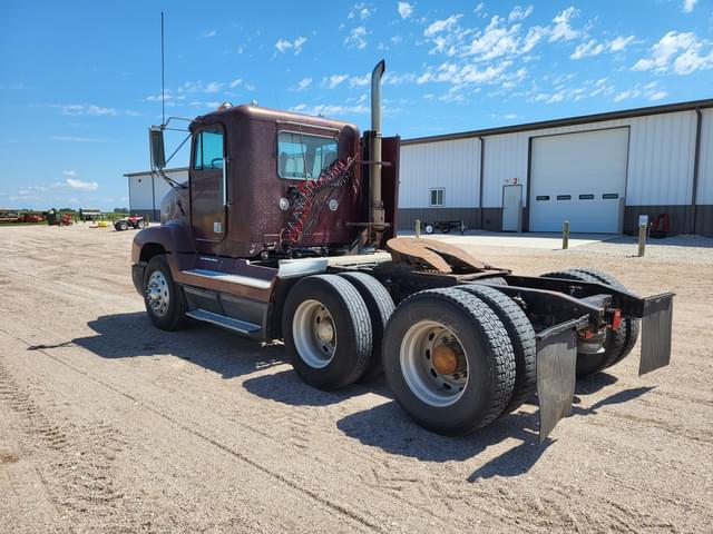 Image of Freightliner Undetermined equipment image 3