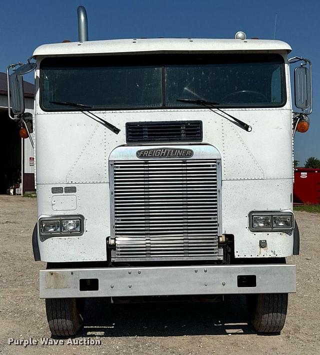 Image of Freightliner USF-1E equipment image 1