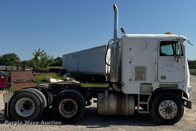 Image of Freightliner USF-1E equipment image 3