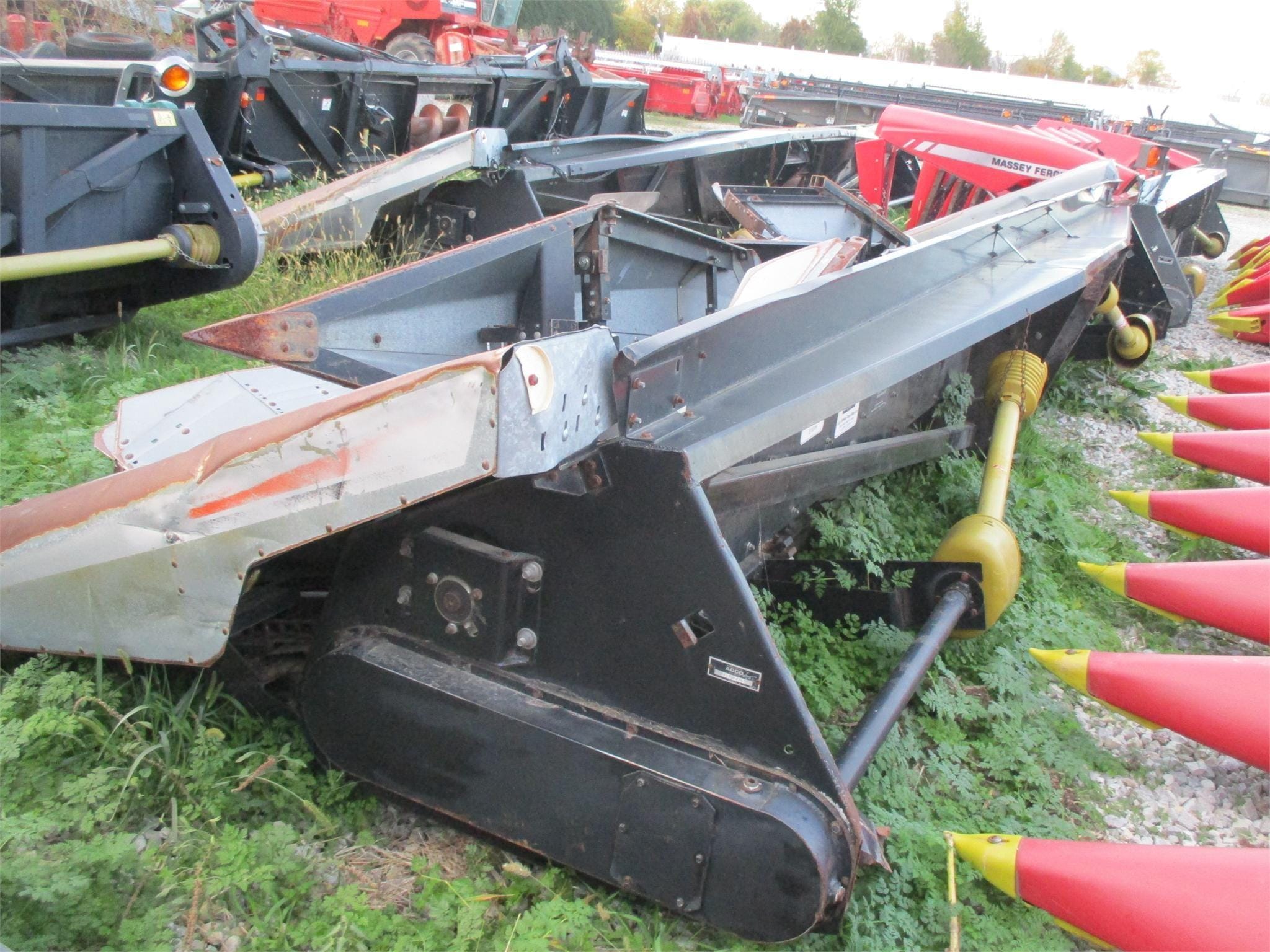 1992 Gleaner 830 Image