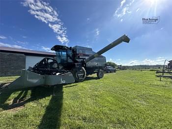 1992 Gleaner R52 Equipment Image0