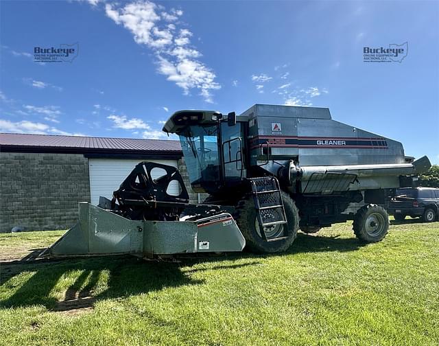 Image of Gleaner R52 equipment image 2