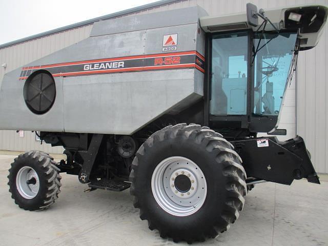 Image of Gleaner R52 equipment image 1