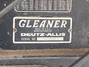 Main image Gleaner R62 10