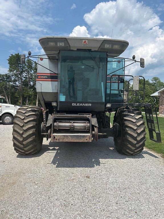 Image of Gleaner R62 equipment image 3