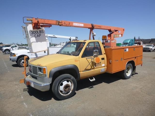 Image of GMC 3500 equipment image 1