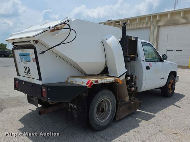 Image of GMC Sierra C3500 equipment image 4