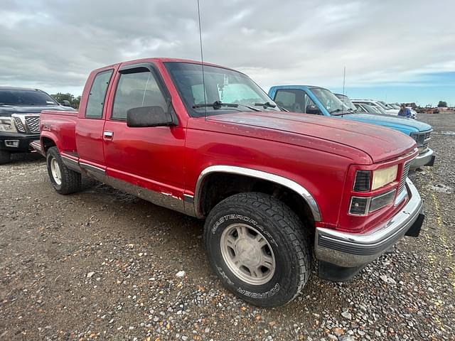 Image of GMC Sierra equipment image 2