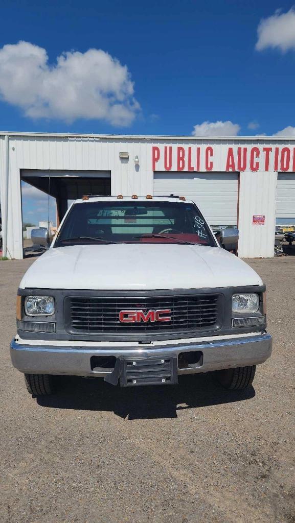 Image of GMC Sierra equipment image 2