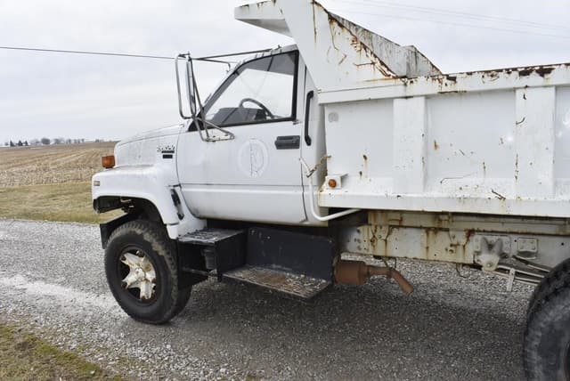 Image of GMC Topkick equipment image 3