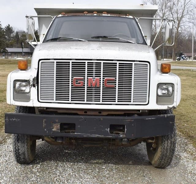 Image of GMC Topkick equipment image 2