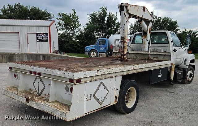 Image of GMC Topkick C5500 equipment image 4