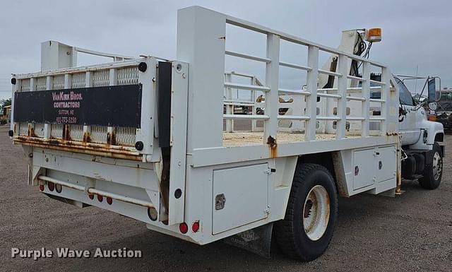 Image of GMC Topkick equipment image 4