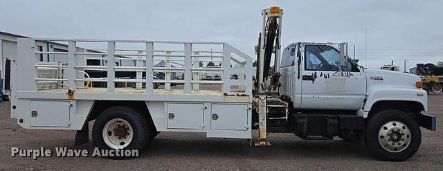 Image of GMC Topkick equipment image 3
