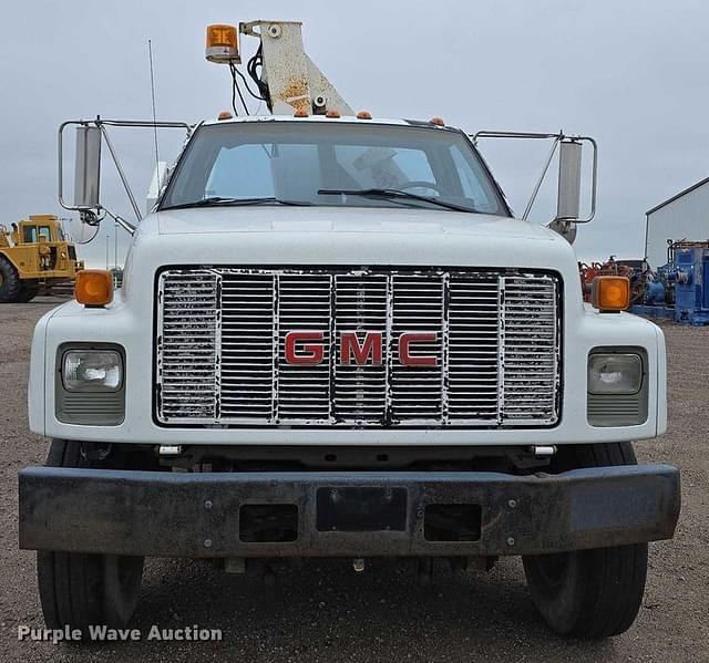 Image of GMC Topkick equipment image 1