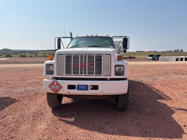 Image of GMC Topkick equipment image 2