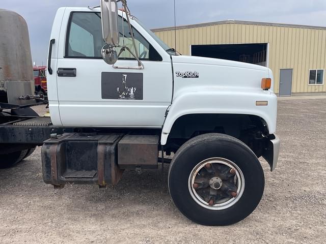 Image of GMC Topkick equipment image 4