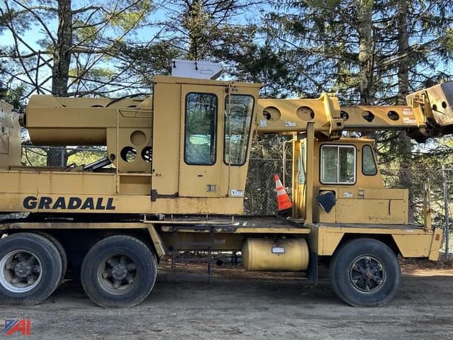 Image of Gradall 660E equipment image 3