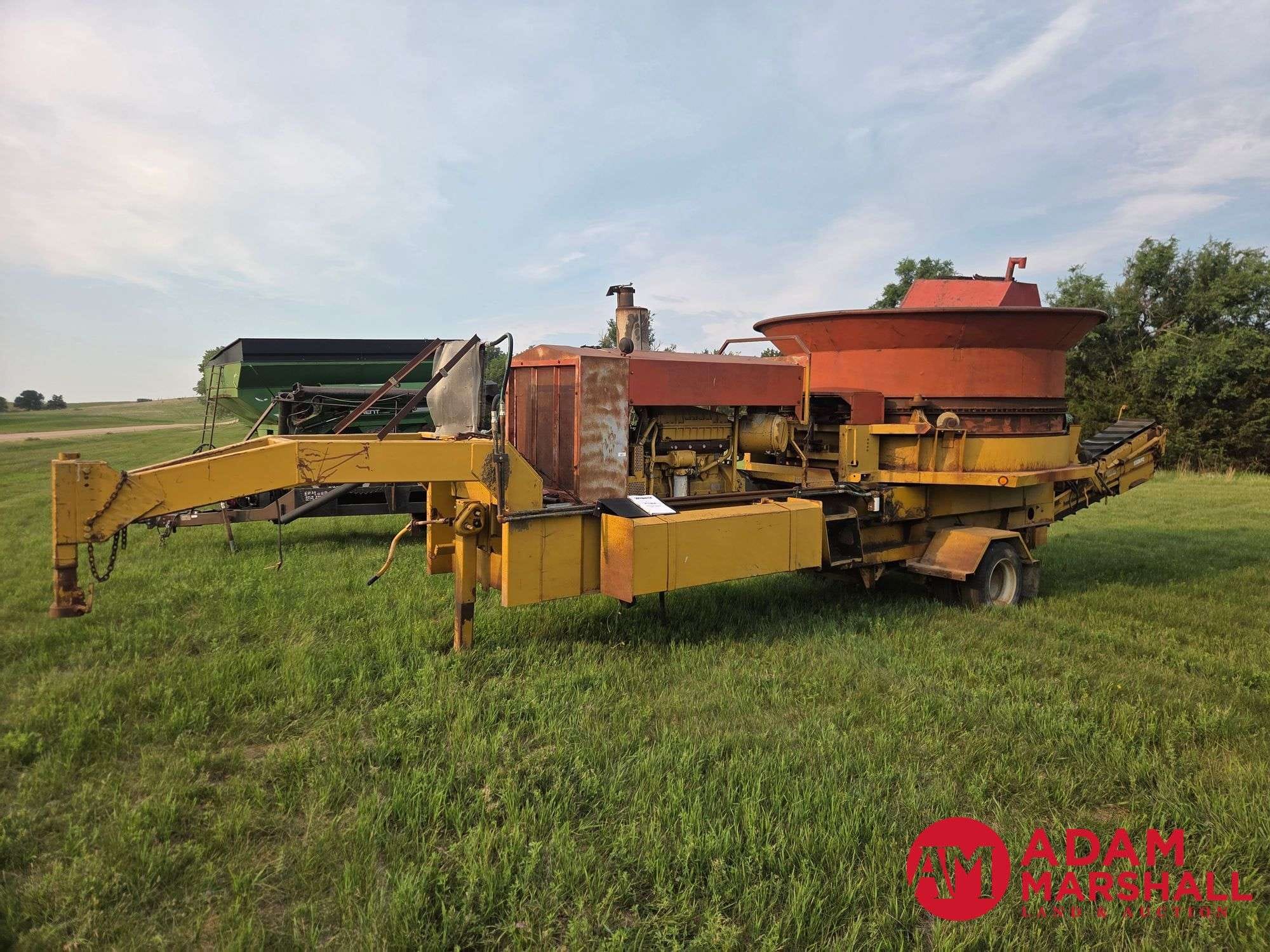 1992 Haybuster H-1100 E Equipment Image0