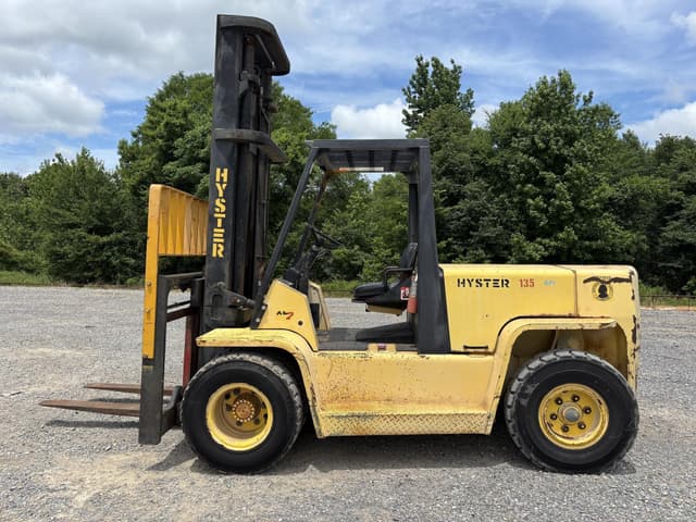 Image of Hyster H135XL  equipment image 1