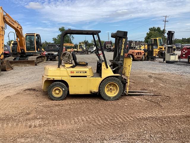 Image of Hyster H50J equipment image 4