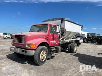 Main image International 4900