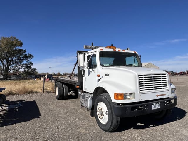 Image of International 4700 equipment image 4