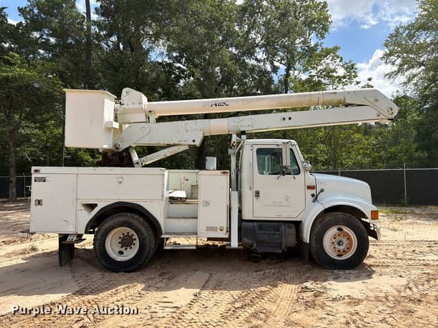 Image of International 4700 equipment image 3