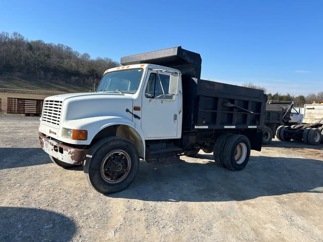 Image of International 4700 equipment image 2