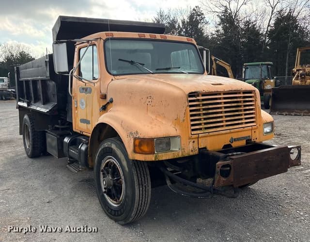 Image of International 4700 equipment image 2