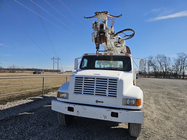 Image of International 4700 equipment image 1