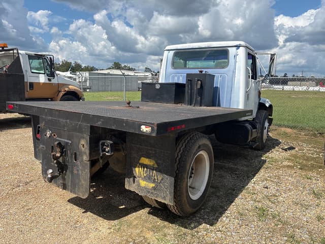 Image of International 4700 equipment image 2