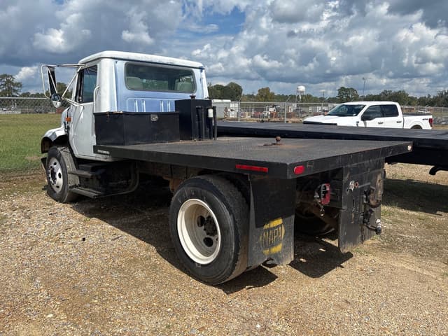 Image of International 4700 equipment image 3