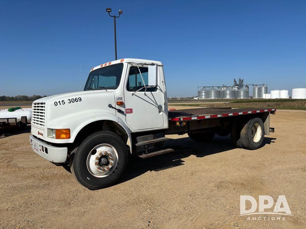 1992 International 4700 Equipment Image0
