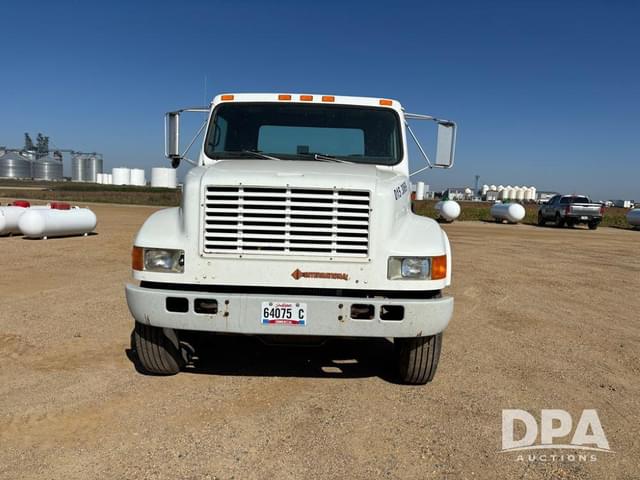 Image of International 4700 equipment image 2
